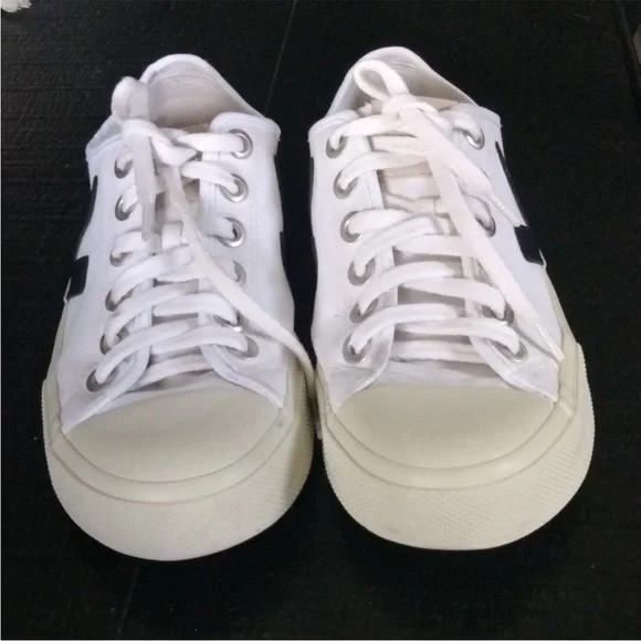 VEJA Wata Canvas Sneakers - size 7 - Picture 2 of 7